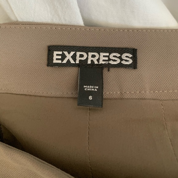 Express Short skirt - Picture 6 of 8